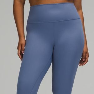 Lululemon Wunder Under Crop in Water drop blue